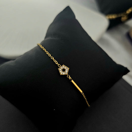 Women Celestia Star Bracelet (Anti Tarnish)