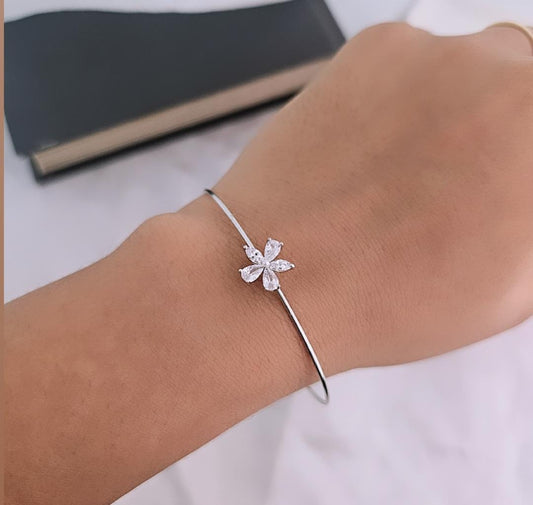 Silver Small Flower Delicate Solitaire Kada Bangle