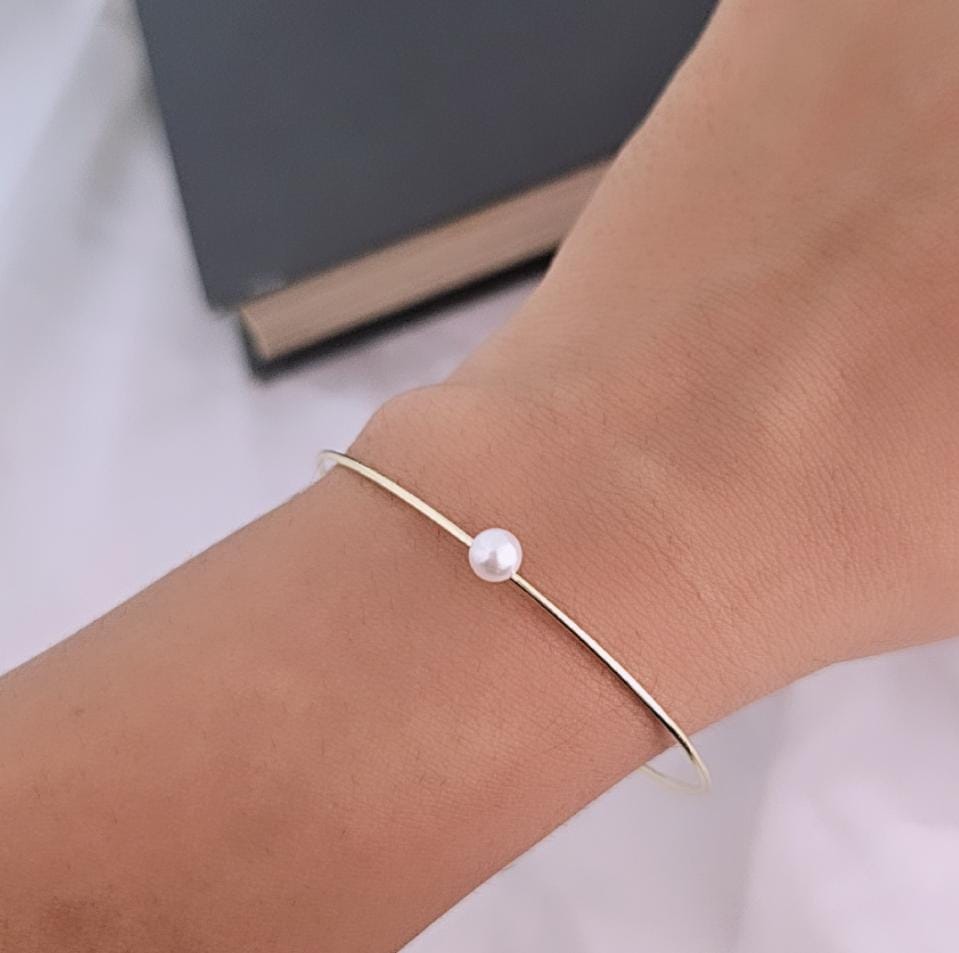 Golden Pearl Delicate Solitaire Kada Bangle