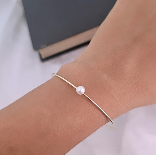 Golden Pearl Delicate Solitaire Kada Bangle