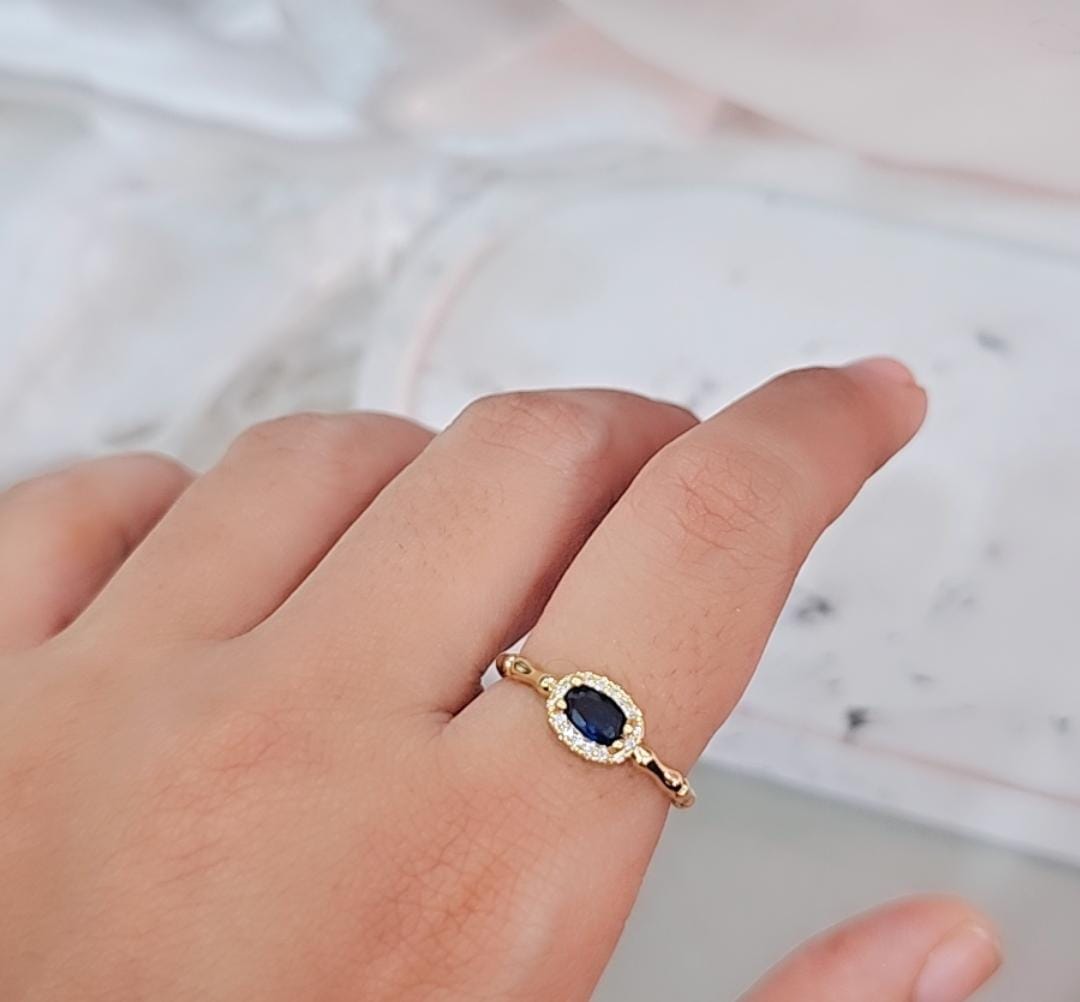 Oval Solitaire Stone Ring