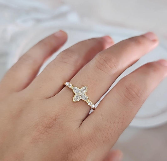 Clove Pearl Ring