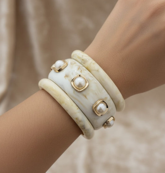 White Marble-Effect Pearl Bangles Set ( Set of 3 ) (Size 2.8)