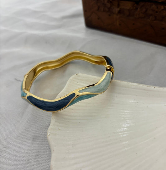 Curve Triangle Blue Enamel Kada Bangle