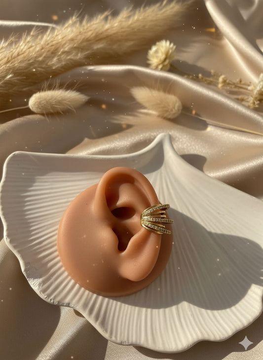 Big Golden Diamond Elegant Earcuff (Single Ear)