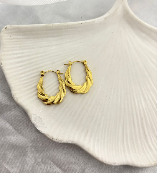 Women Anti Tarnish Curvy Bali Halo Earring