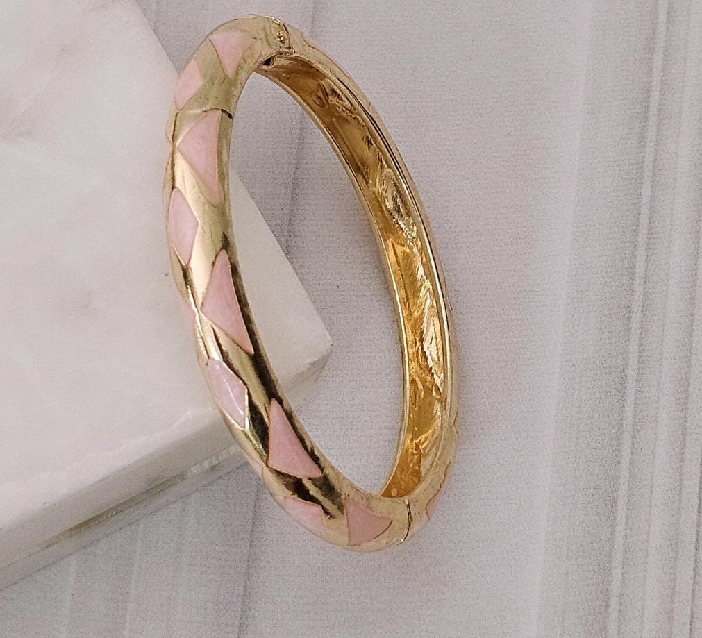 Women Anti Tarnish Enamel V Openable Kada Bracelet