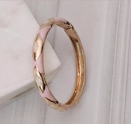 Women Anti Tarnish Enamel V Openable Kada Bracelet
