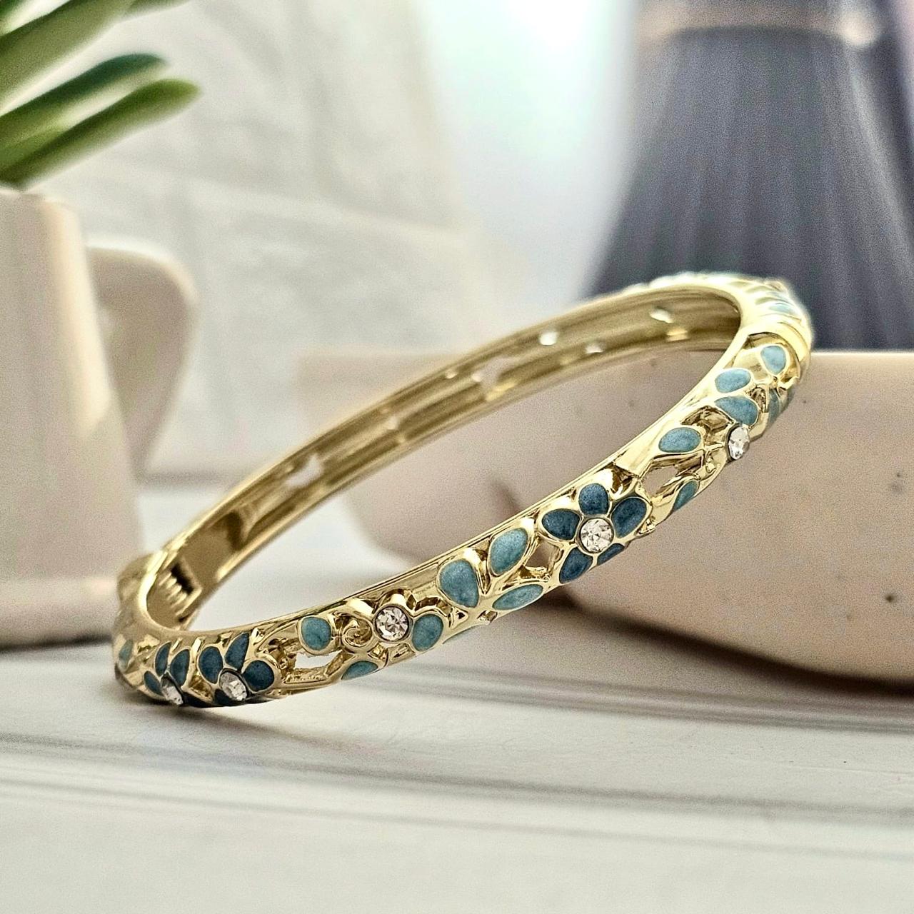 Women Thin Diamond Flower Enamel Kada Bracelet