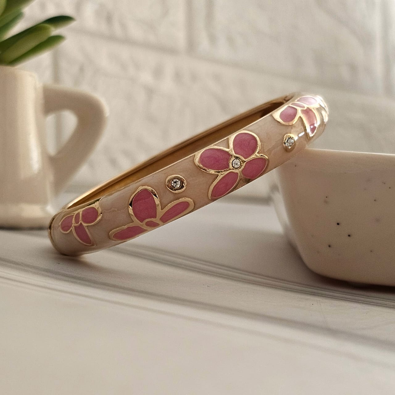 Women Thick Floral Enamel Kada Bracelet