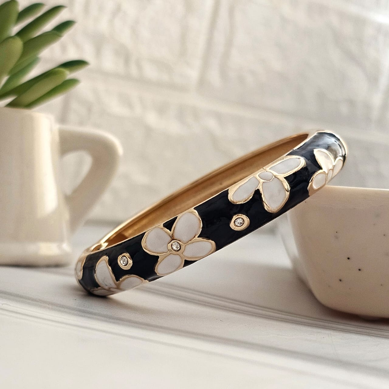Women Thick Floral Enamel Kada Bracelet