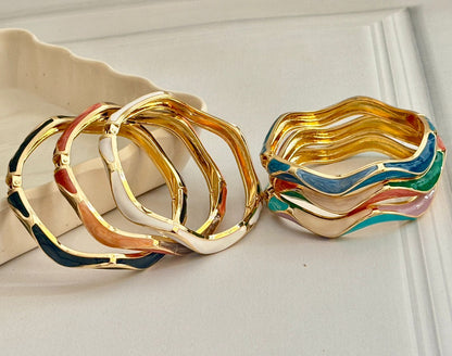 Women Curve Enamel Kada Bracelet