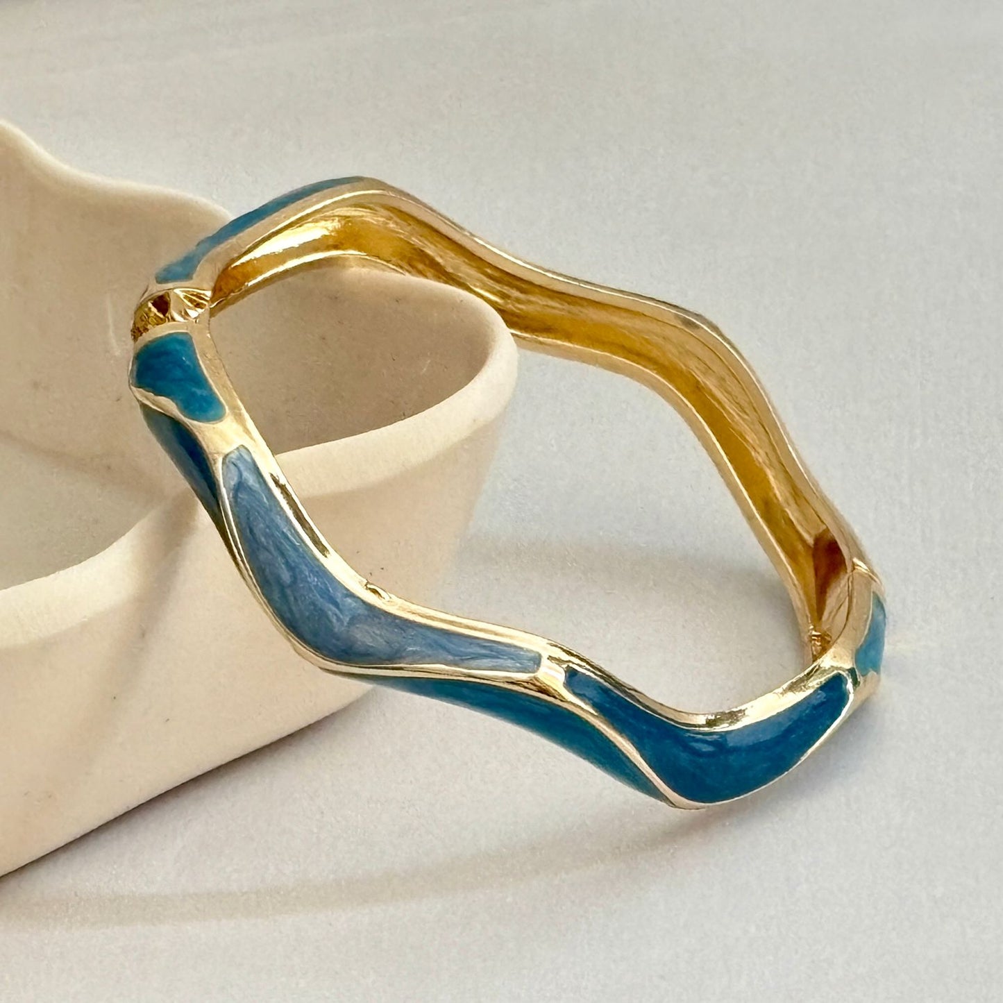 Women Curve Enamel Kada Bracelet