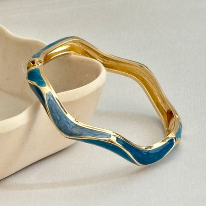 Women Curve Enamel Kada Bracelet