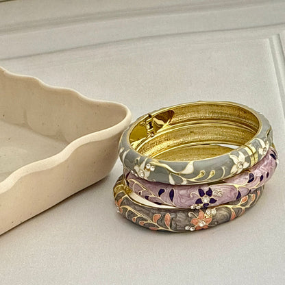 Women Thick Flower Enamel Kada Bracelet