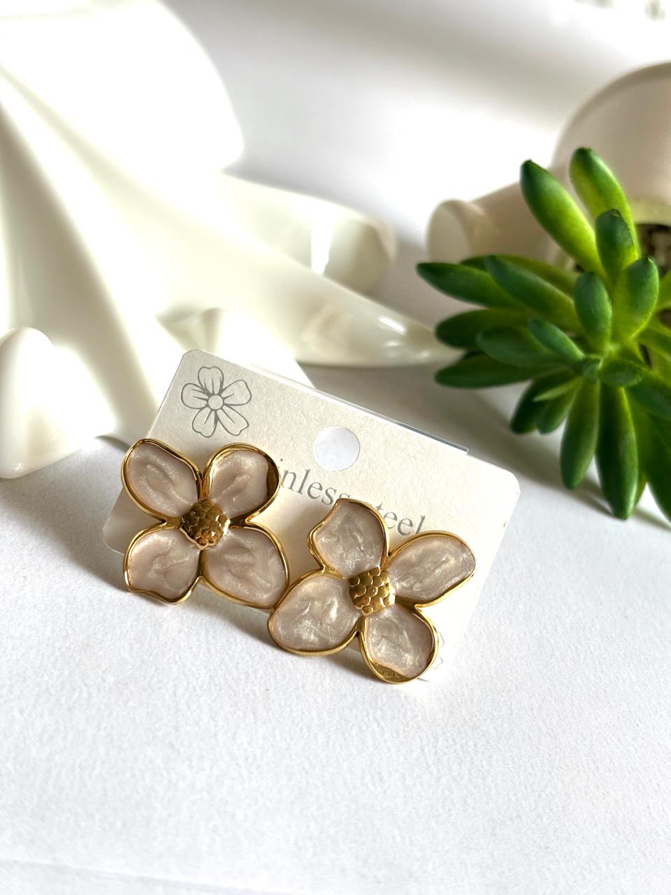 Women Enamel Elegant Flower Earring