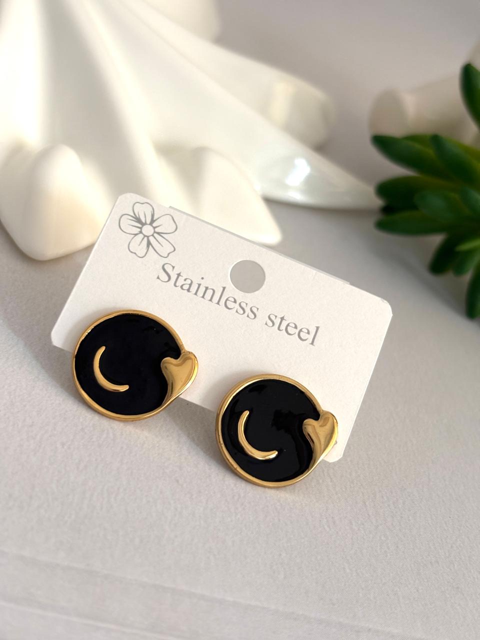Women Enamel Heart Moon Earring