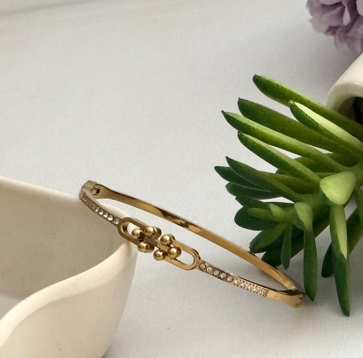 Women Golden Link Diamond Kada Bracelet (Anti Tarnish) (Small Size)