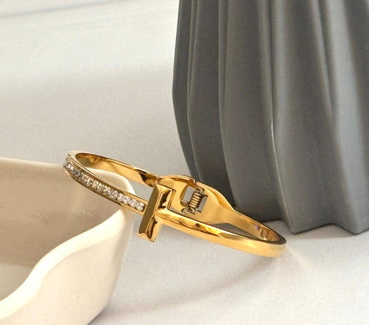 Women Golden Diamond T Kada Bracelet (Anti Tarnish)