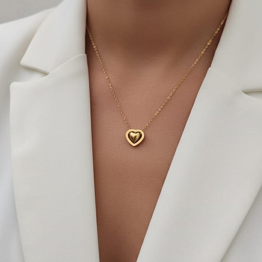 Women Heart Border Necklace (Anti Tarnish)