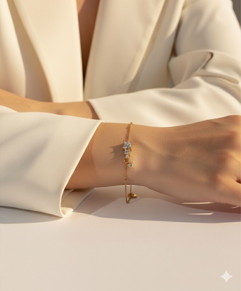 Women Golden Stone Hanging Bracelet (Anti-Tarnish)