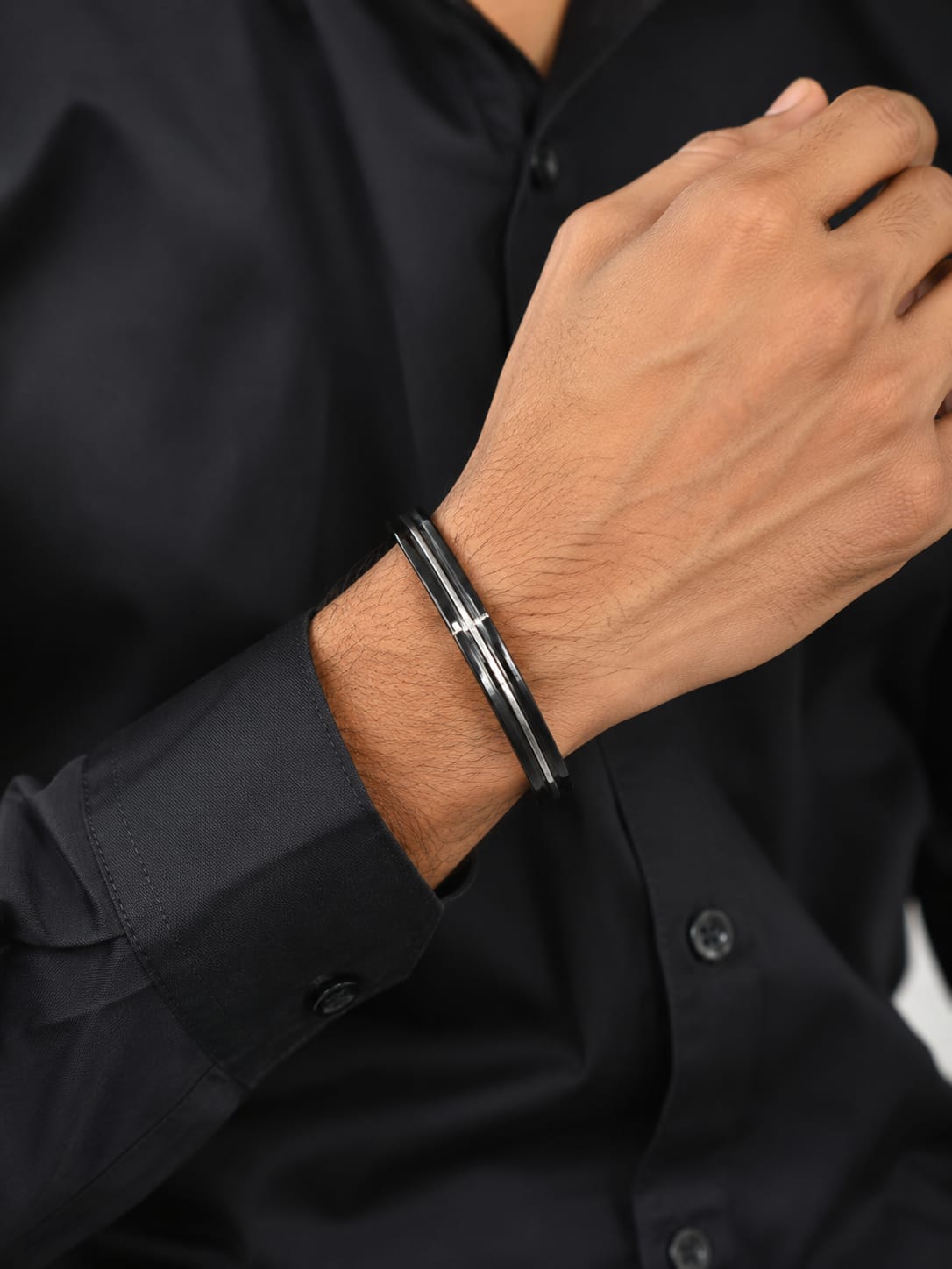 Men Matt Black Silver Striped Kada Bracelet (Anti Tarnish) - Nimé By Shop Trendys