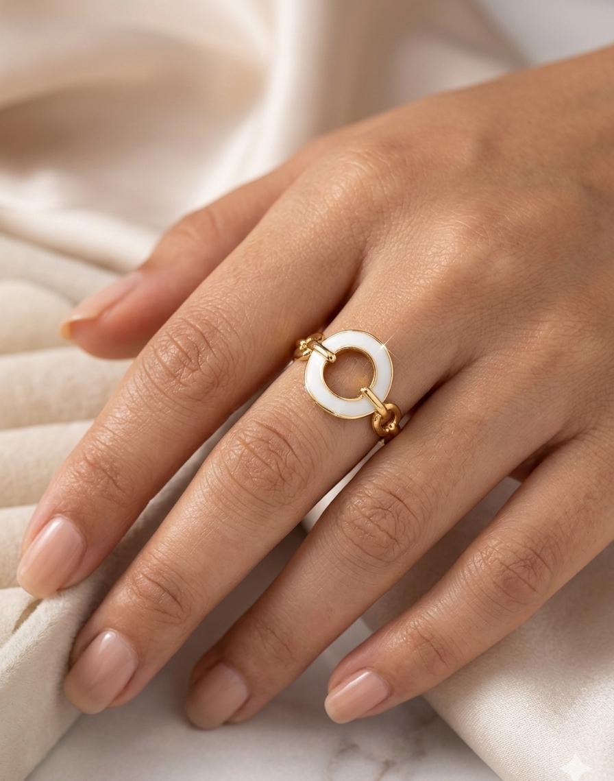 Woman White Circle Enamel Ring (Adjustable)
