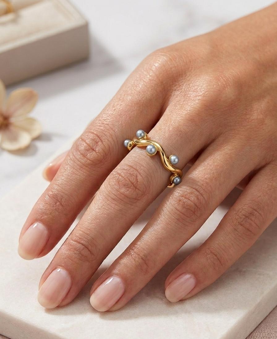 Woman Pearl Statement Ring ( Adjustable )
