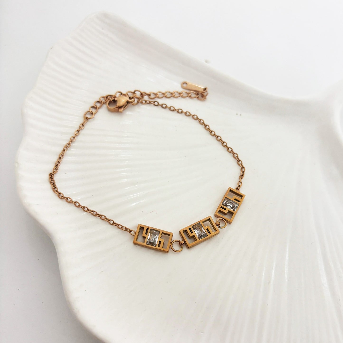 Statement Diamond  Bracelet (Anti Tarnish)