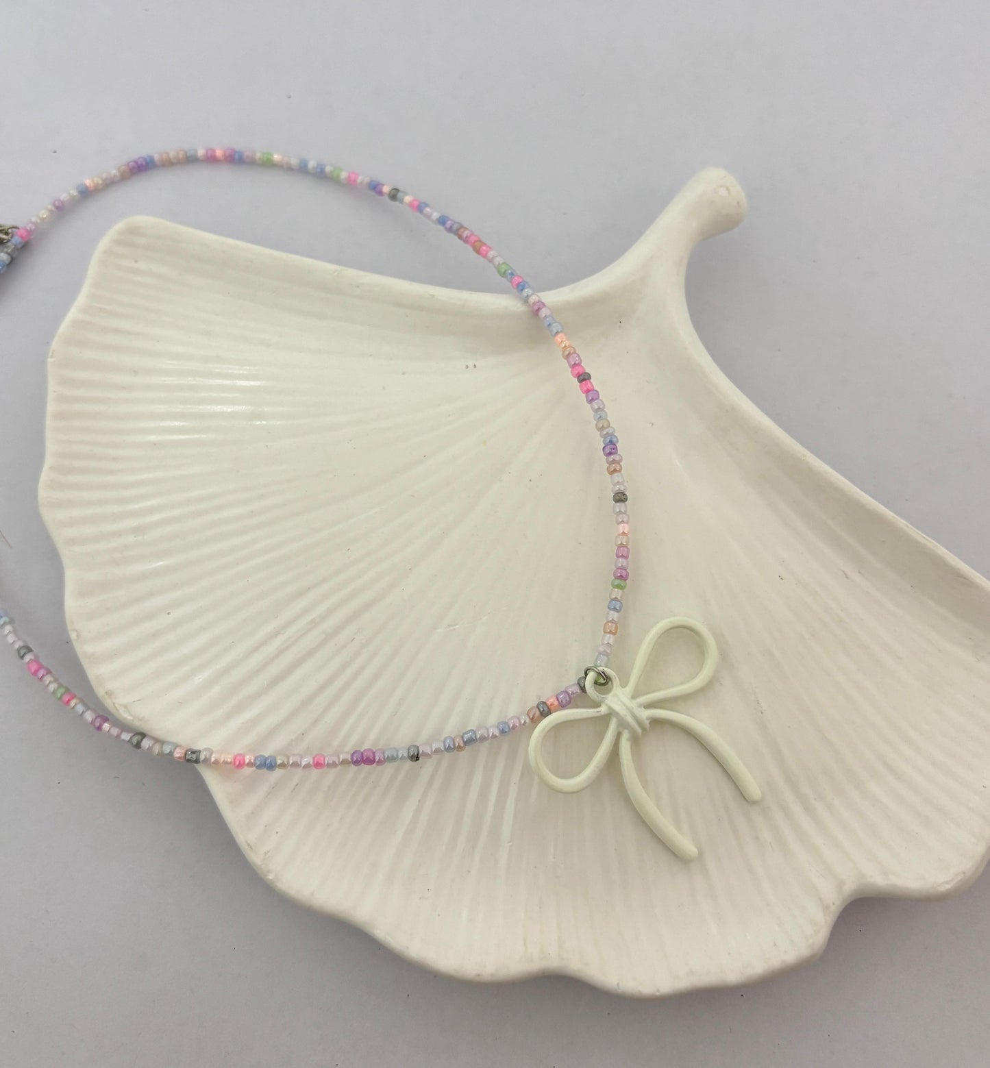 Pretty Bow Beaded Women Necklace