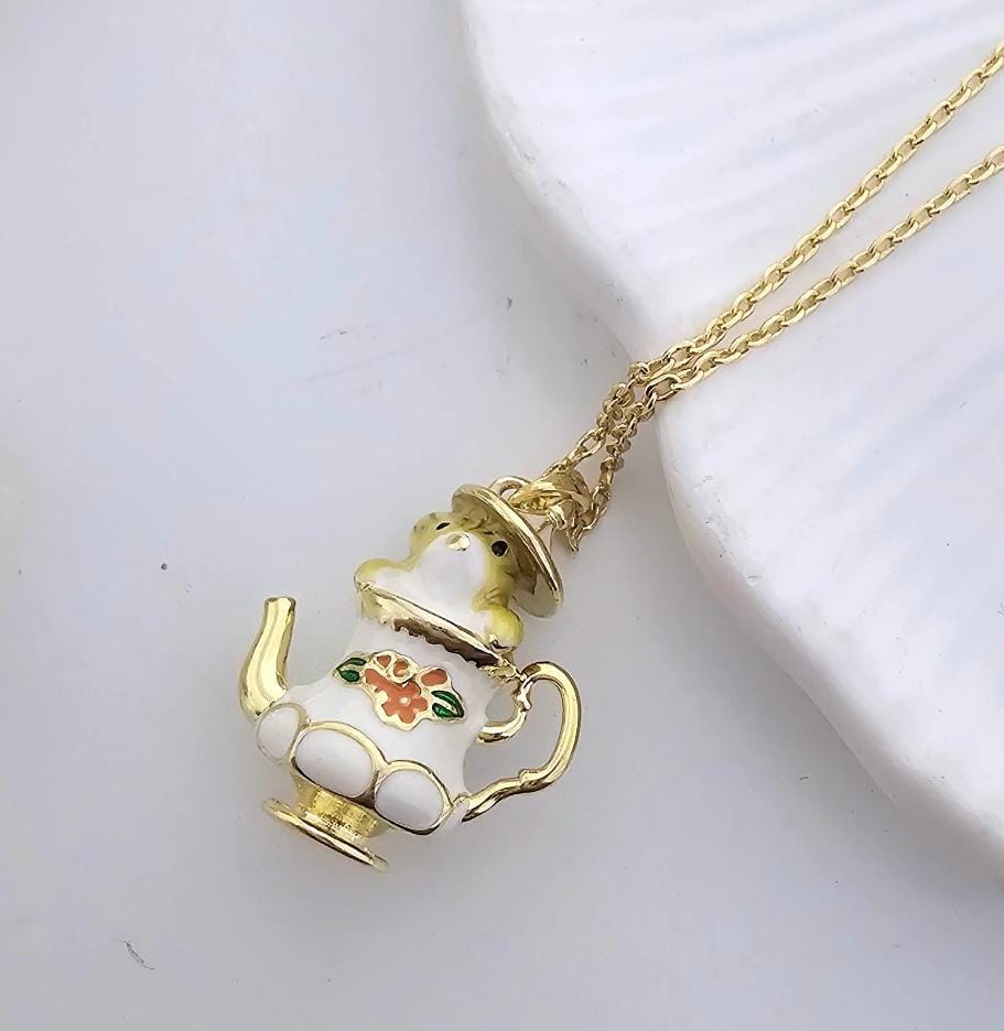 Golden Tea Time Charm Women Necklace (Anti Tarnish)