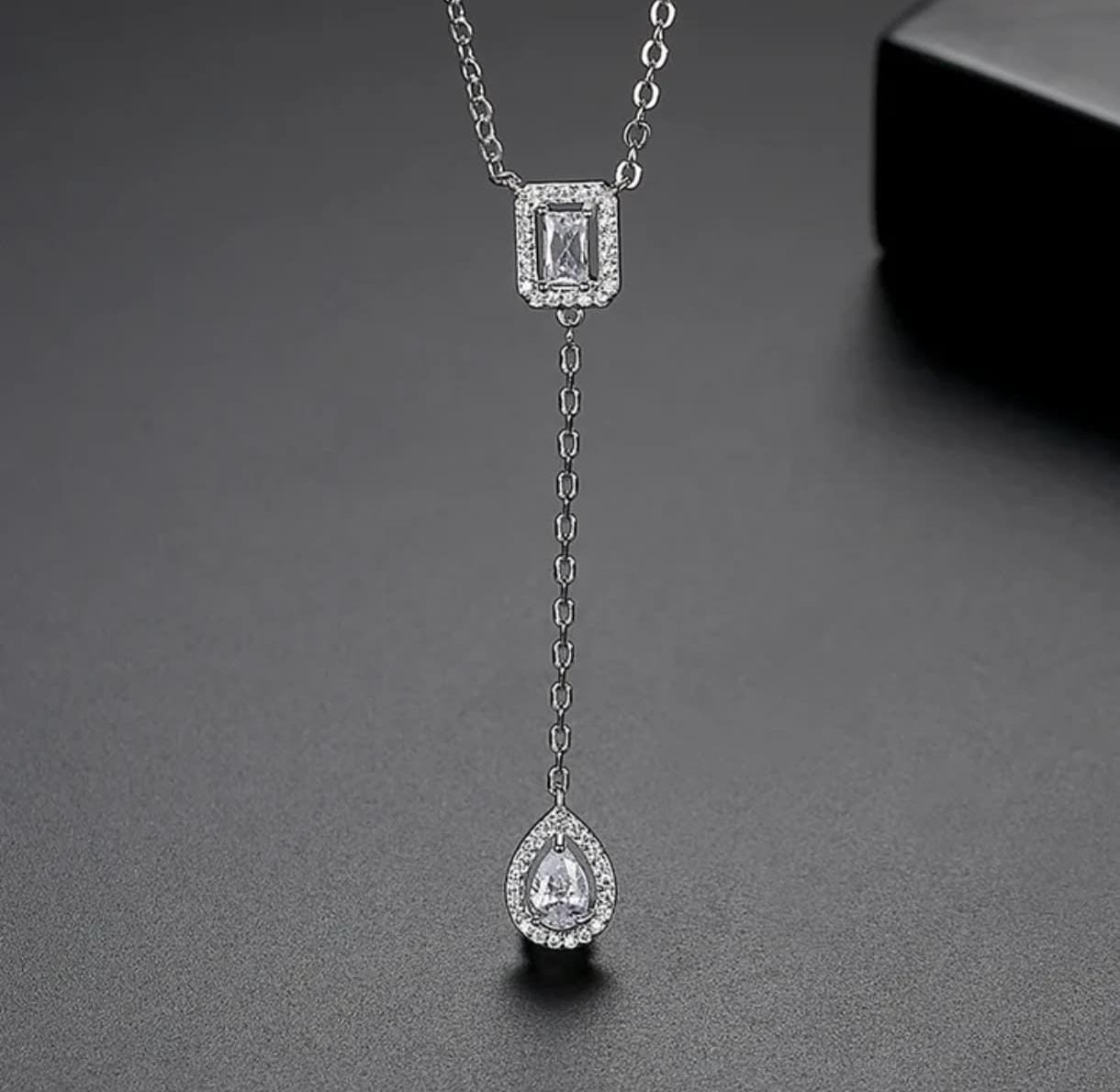 Aurora Drop Women Necklace (Anti Tarnish)