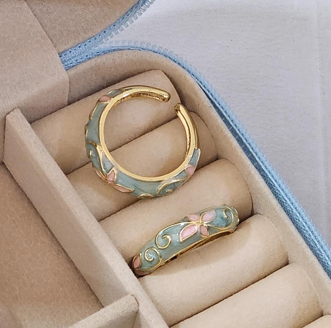 Floral Enamel Ring - Adjustable