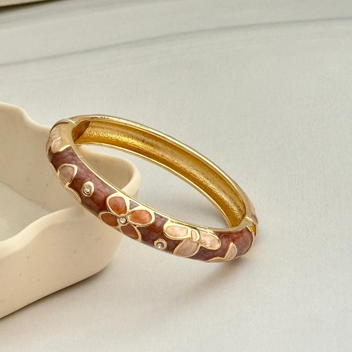 Women Thick Floral Enamel Kada Bracelet