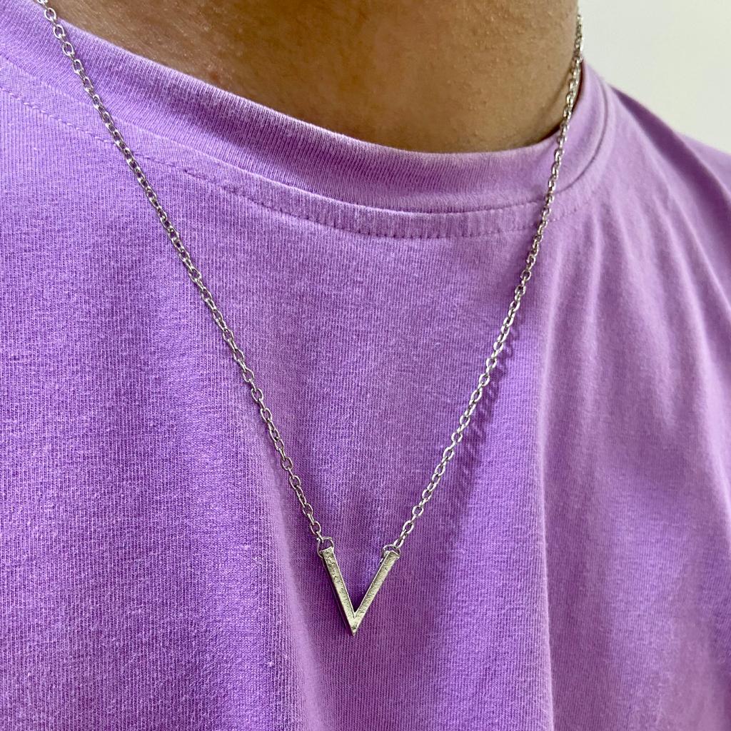 Men V Golden Chain Necklace - Nimé By Shop Trendys