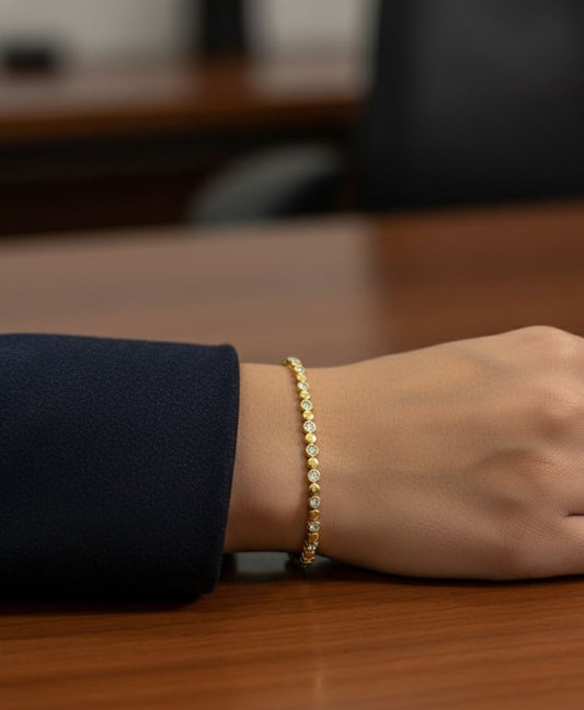 Women Golden Circle Diamond Kada Bracelet (Anti Tarnish)